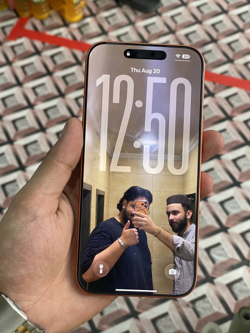 Apple iPhone 17 Pro Max 5