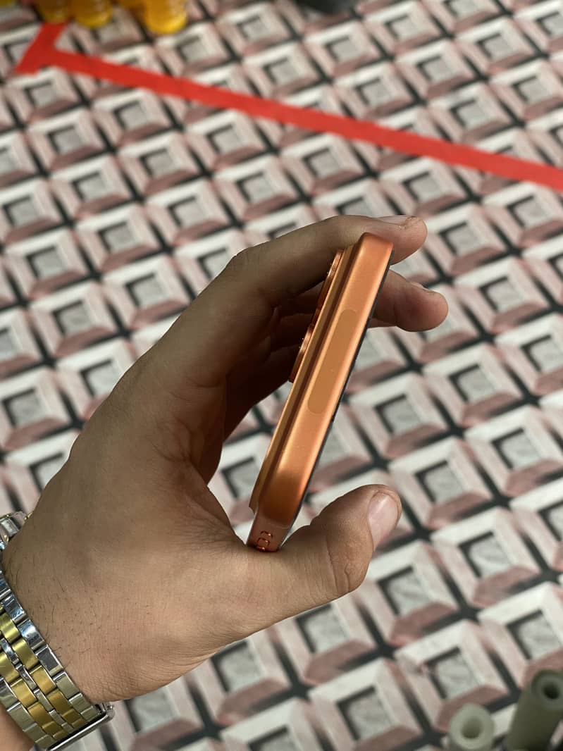 Apple iPhone 17 Pro Max 6
