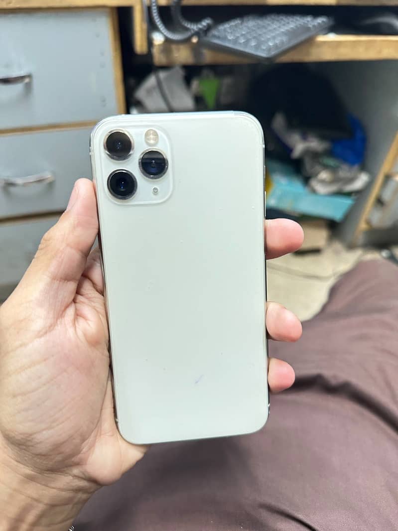 Apple iPhone 11 Pro 0