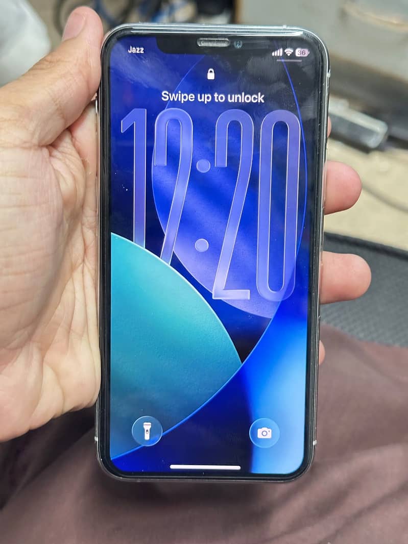 Apple iPhone 11 Pro 1