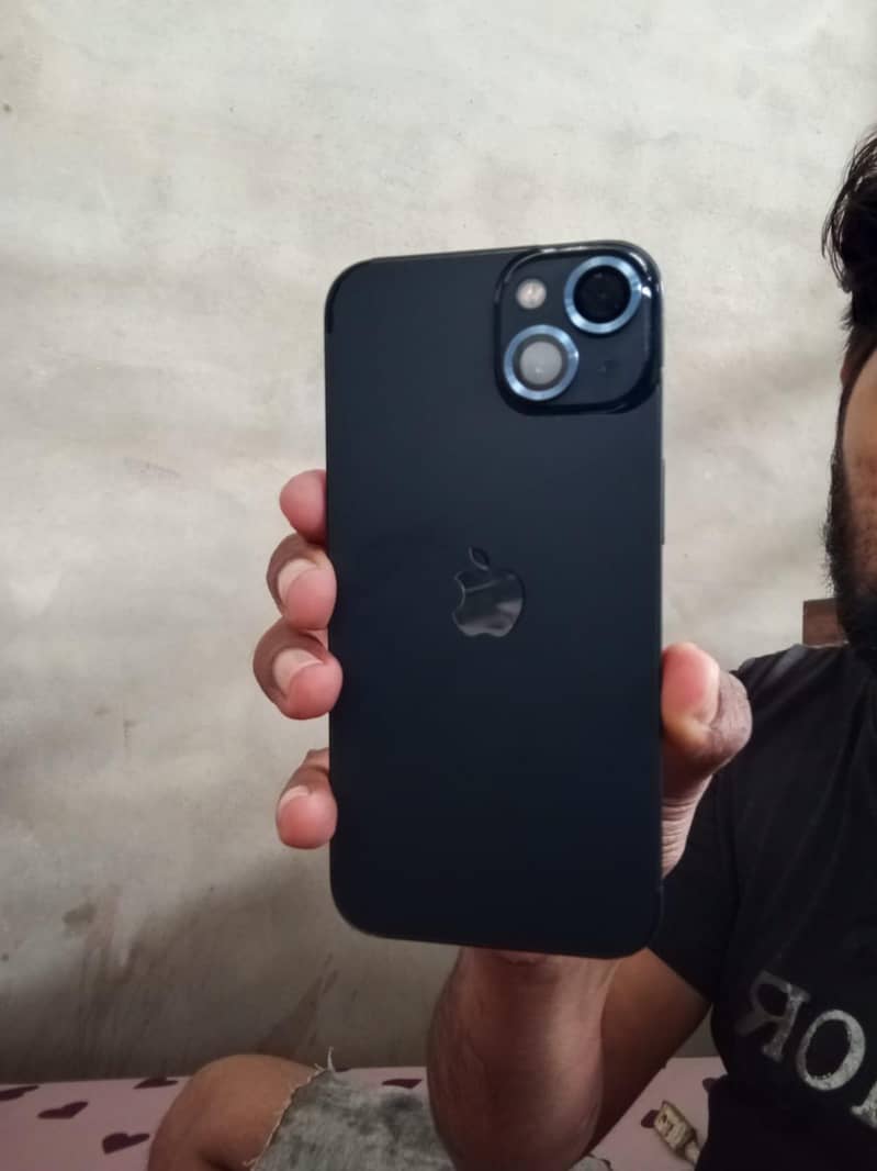 Apple iPhone 13 1