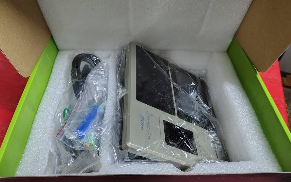 ZKTeco uFace800 Plus 3