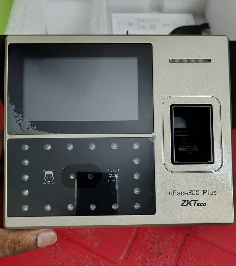 ZKTeco uFace800 Plus 5