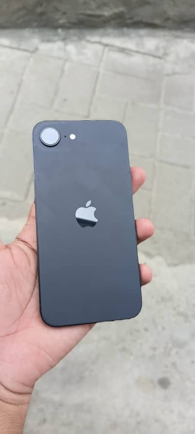 iPhone 16e – 128GB | US Model | Non-PTA sim time 2 month