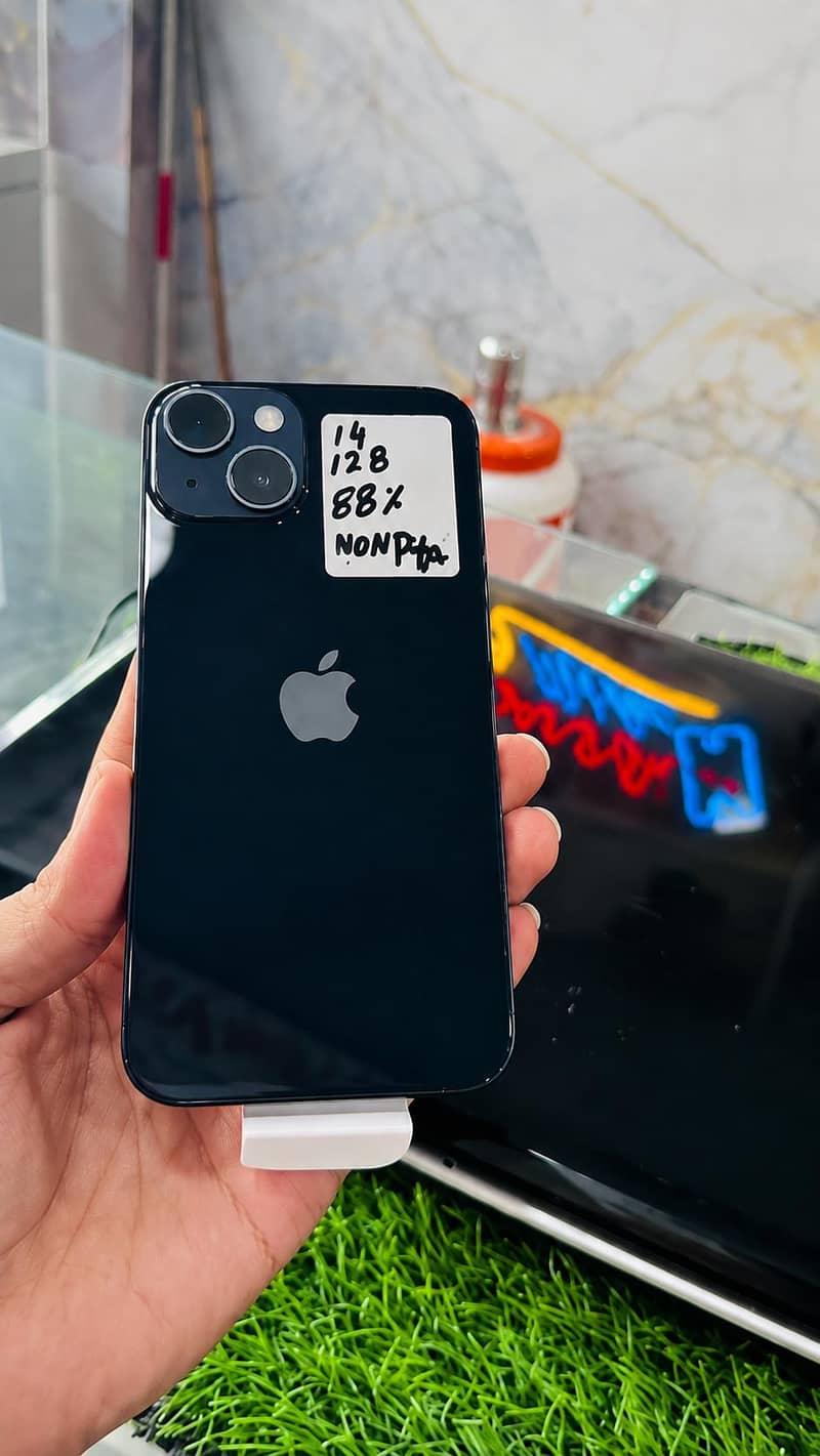Apple iPhone 14 0