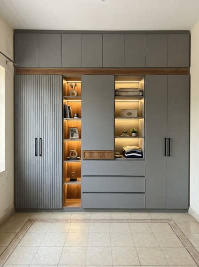 Full wall almari makers
