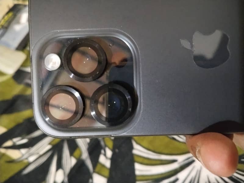 Apple iPhone 15 Pro 1