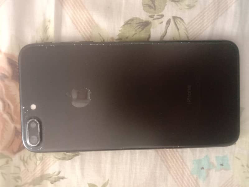 Apple iPhone 7 Plus 1