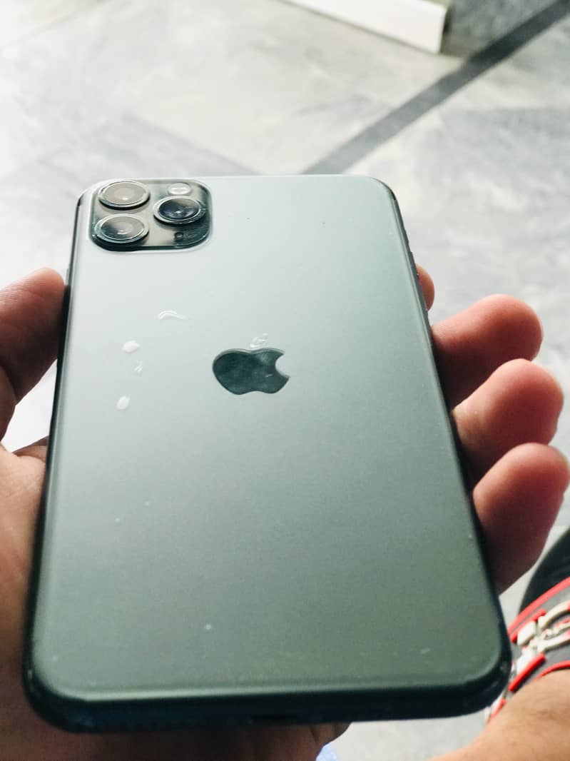 Apple iPhone 11 Pro Max 0