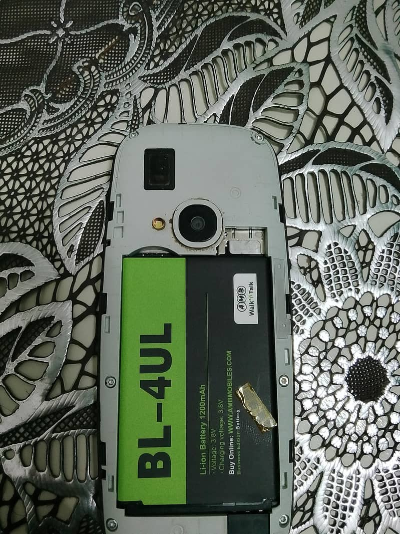 Nokia 3310 4