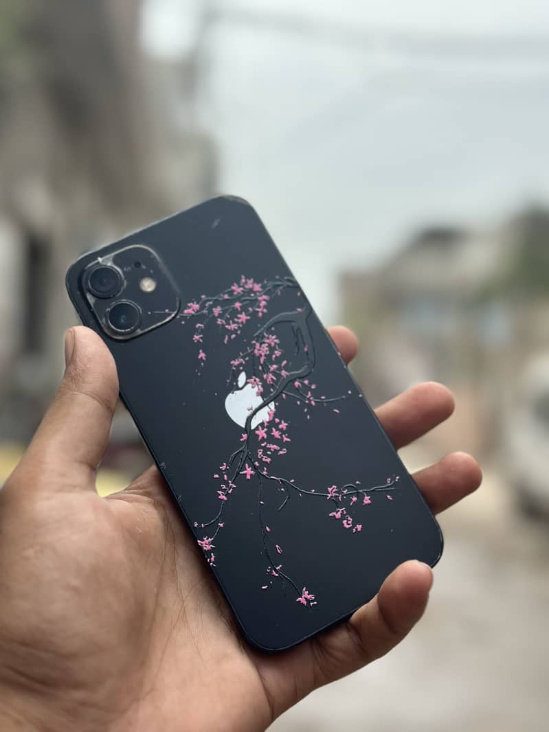 Apple iPhone 12 3