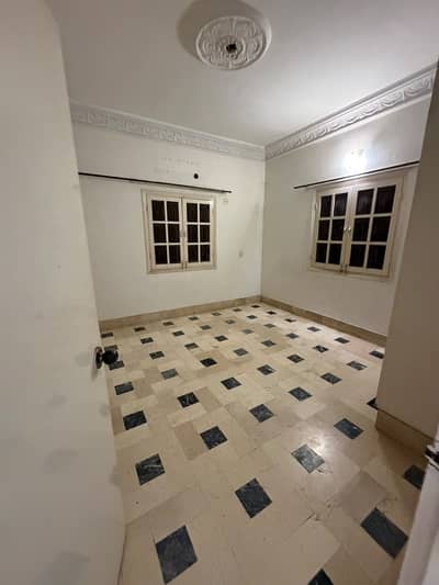 Portion For Rent 1st Floor 3 bed d d ,  Gulshan Iqbal blk 2, Rent 95k dmd *Code(16904)*