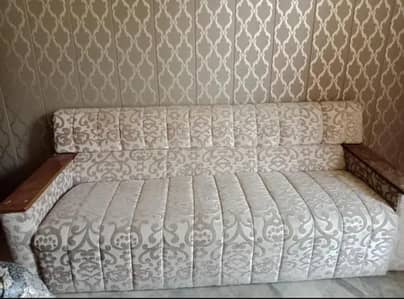 5 SEATER SOFA FOR SALE IN SUITABLE PRICE