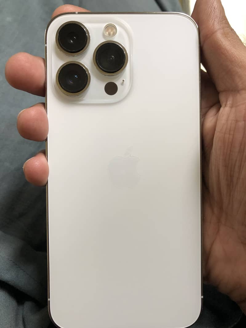 Apple iPhone 13 Pro 3