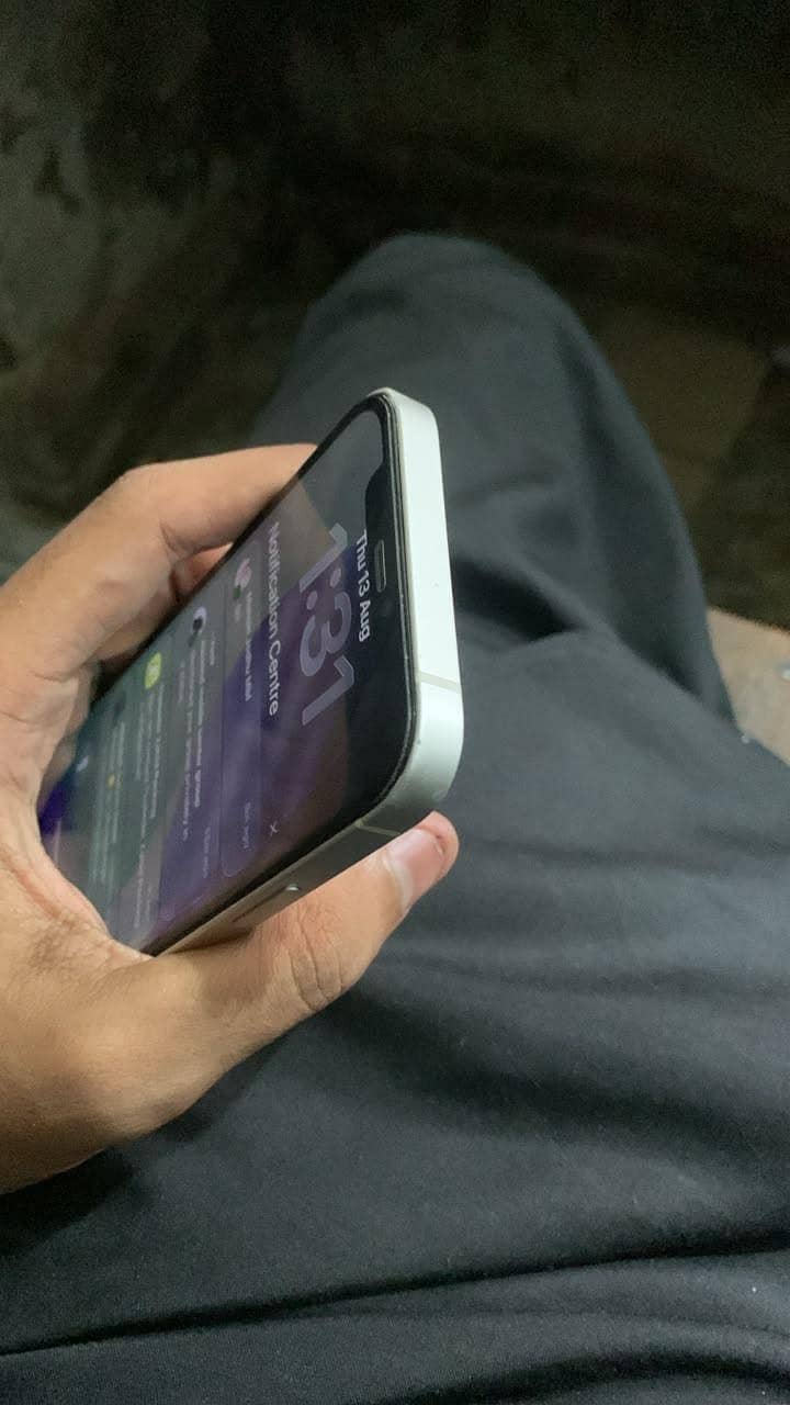 Apple iPhone 12 6