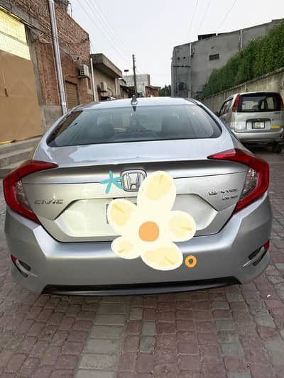 Honda Civic Oriel 1.8 i-VTEC CVT