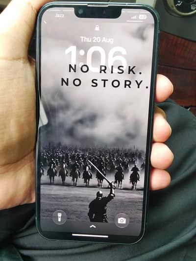 Apple iPhone 13