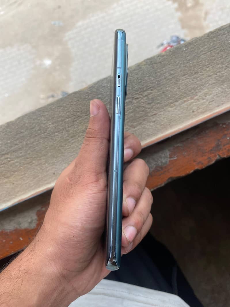 One Plus 9 Pro 7