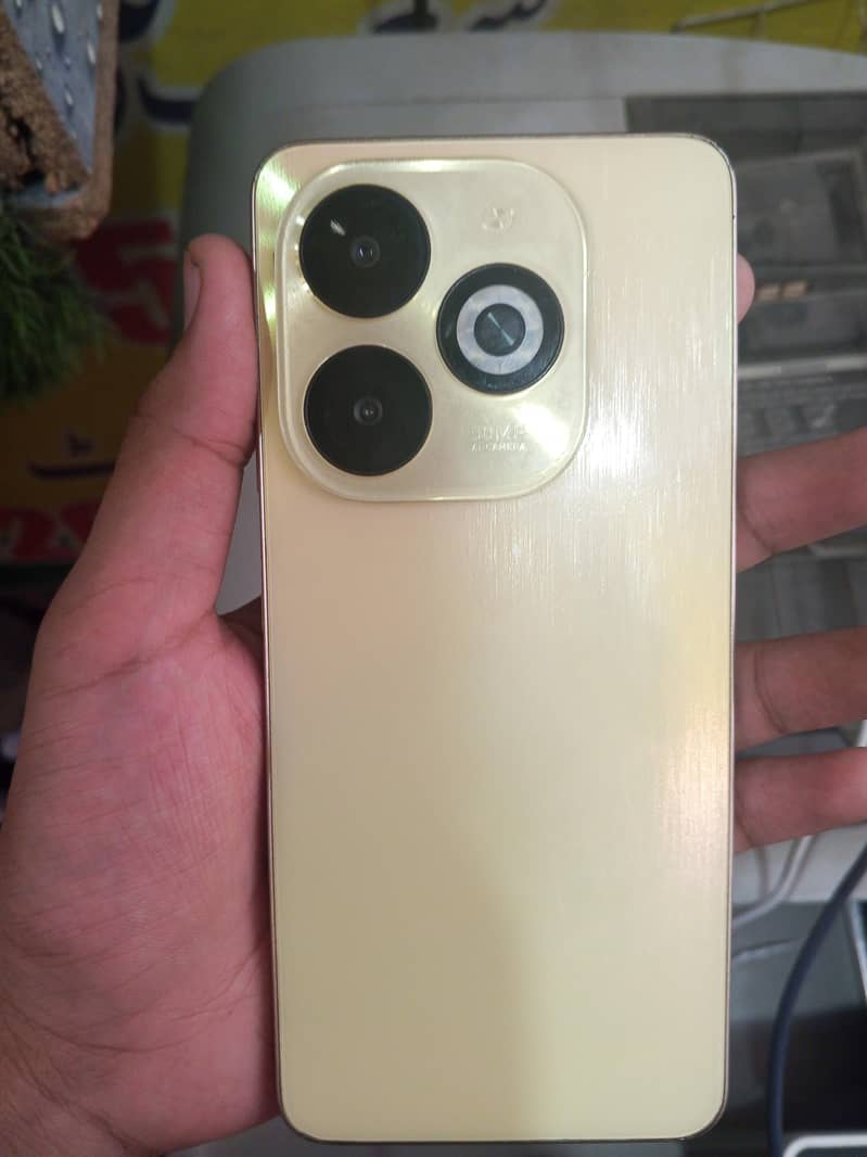 Infinix Smart 8 Pro 0