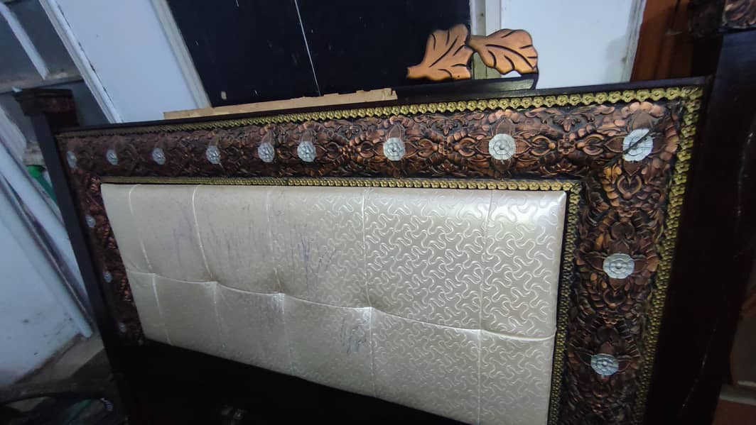 Double Bed Full Size 0