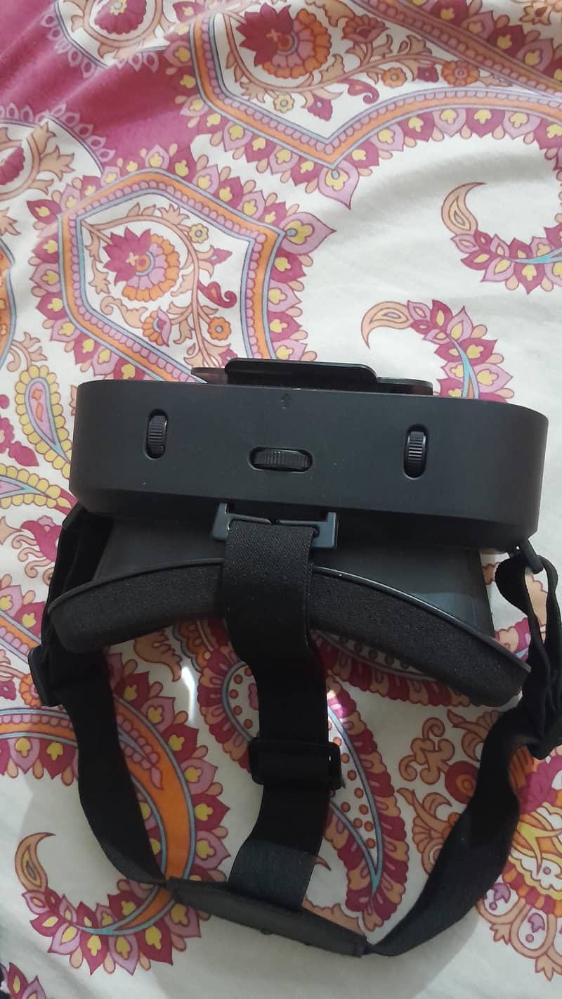 VR Glasses 1