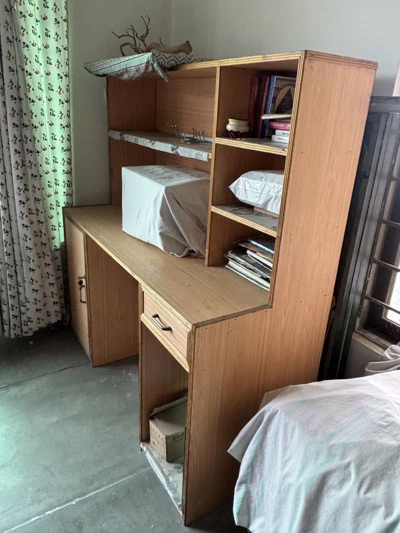 Laptop / Computer Table ( Workstation ) 1