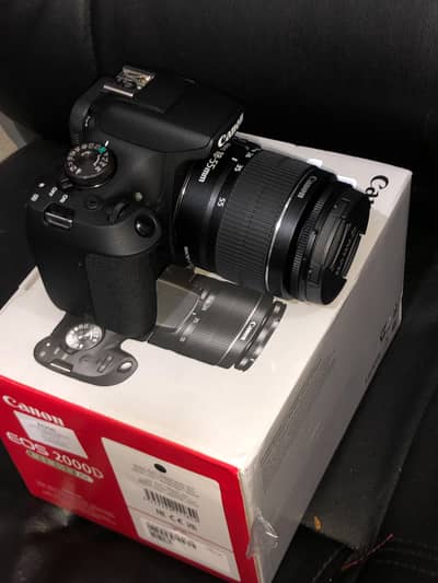 DSLR EOS2000D