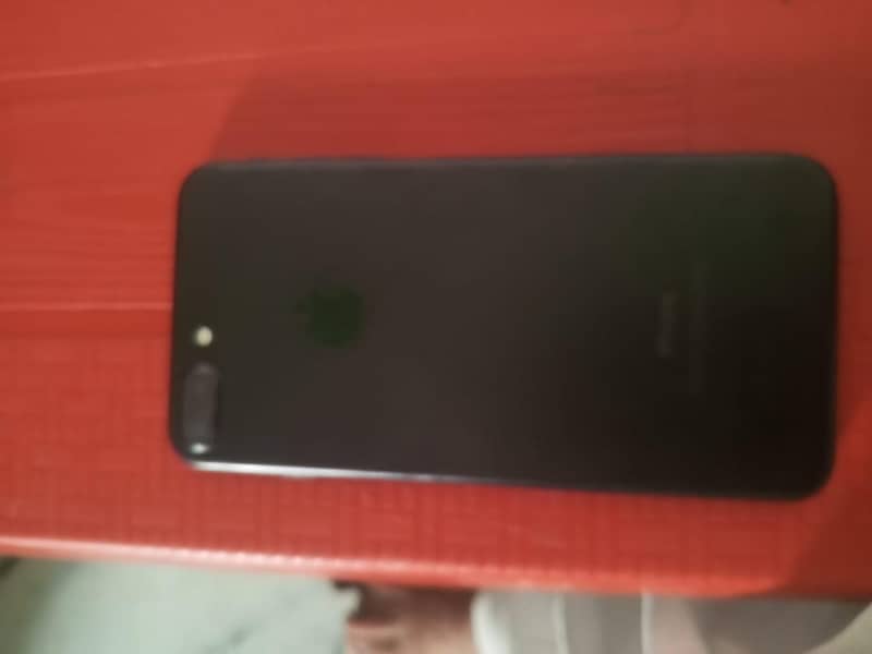 Apple iPhone 7 Plus 6