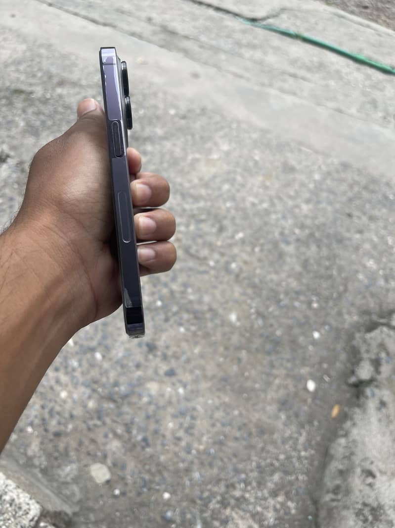 Apple iPhone 14 Pro 0