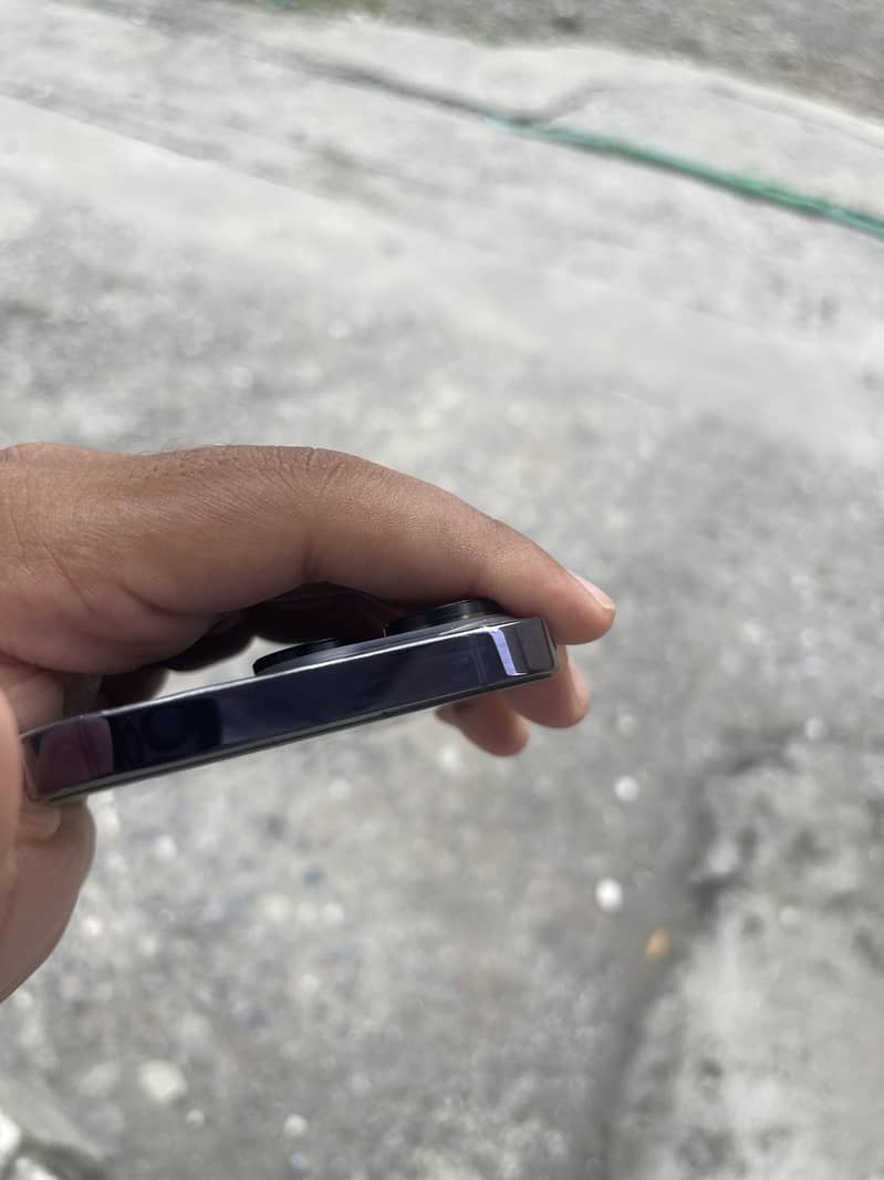 Apple iPhone 14 Pro 1