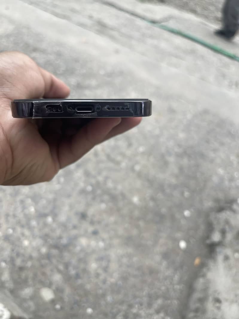 Apple iPhone 14 Pro 2