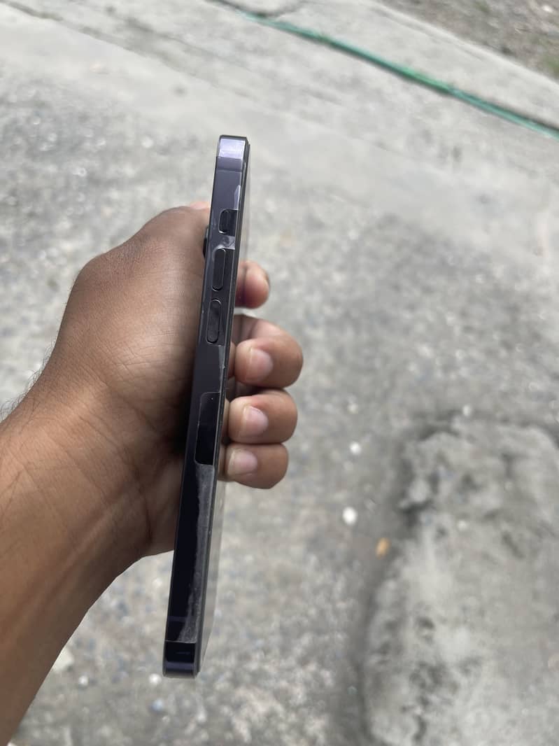 Apple iPhone 14 Pro 4