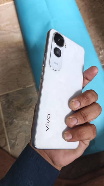 Vivo Y400