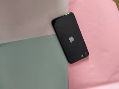 Apple iPhone SE3 third gen