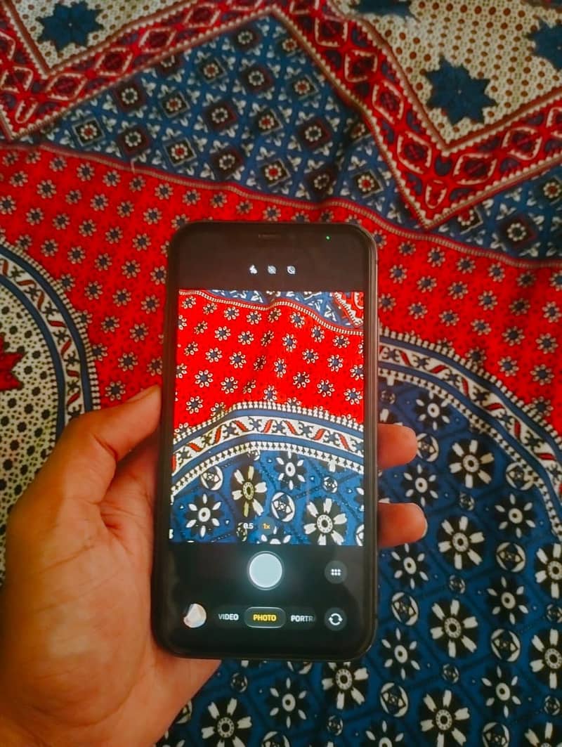 Apple iPhone 11 7