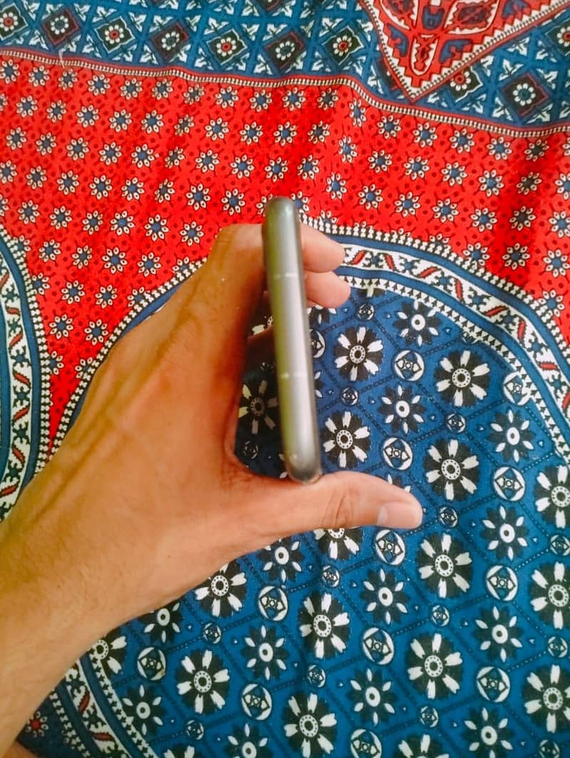 Apple iPhone 11 8