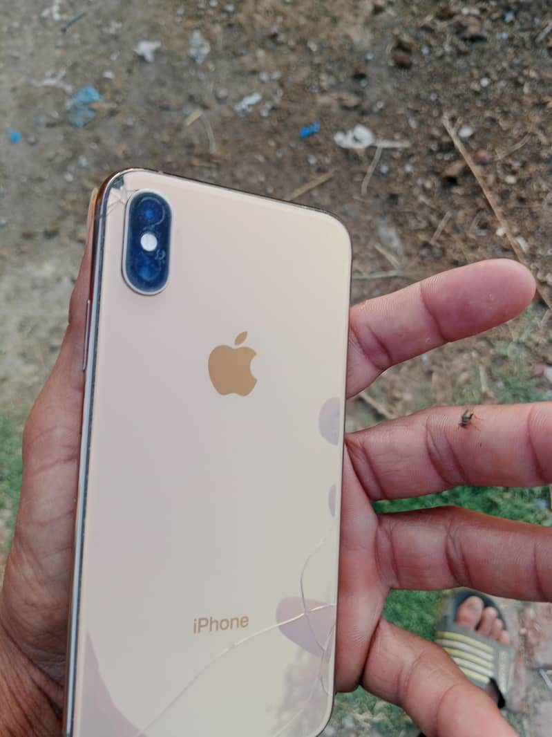 Apple iPhone X 4