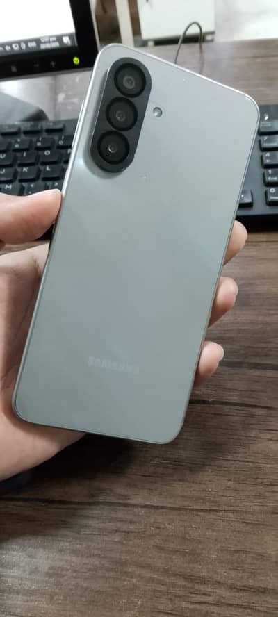 Samsung Galaxy A17 6/128gb (3 Month Use)