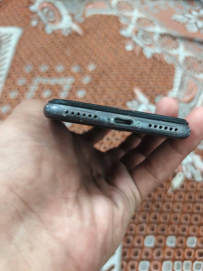 Apple iPhone 8 6