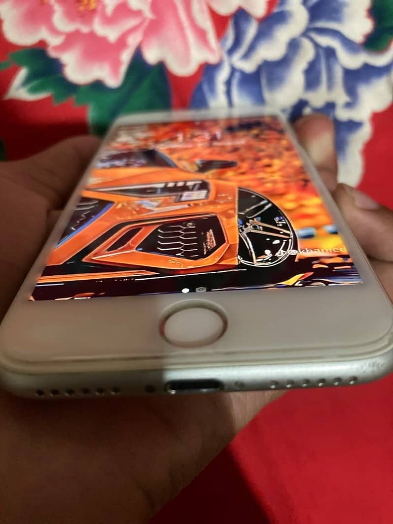 Apple iPhone 7 1