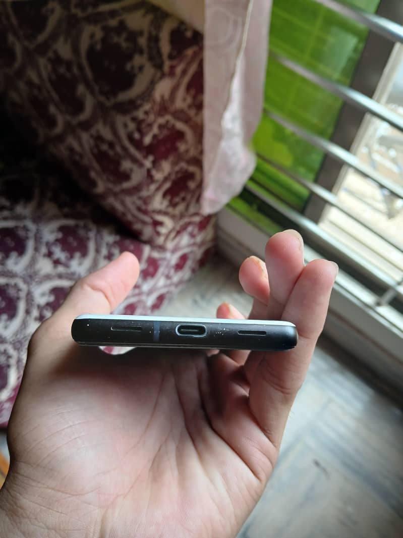 Google Pixel 6a 4
