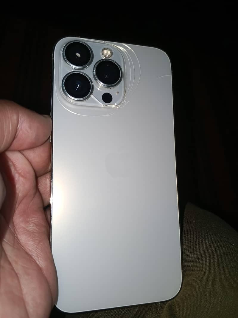 Apple iPhone 13 Pro 2
