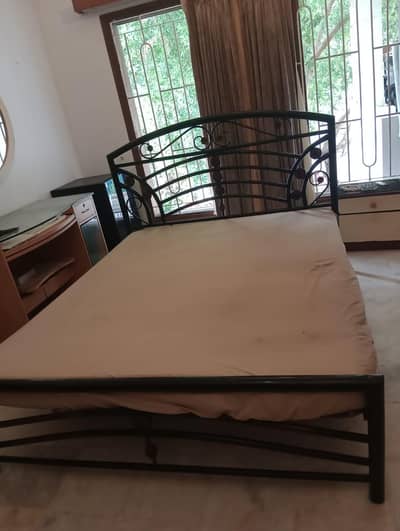 BED FOR SELL