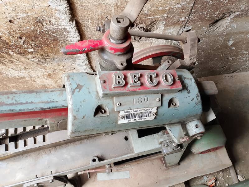 hacksaw cutting machine 2