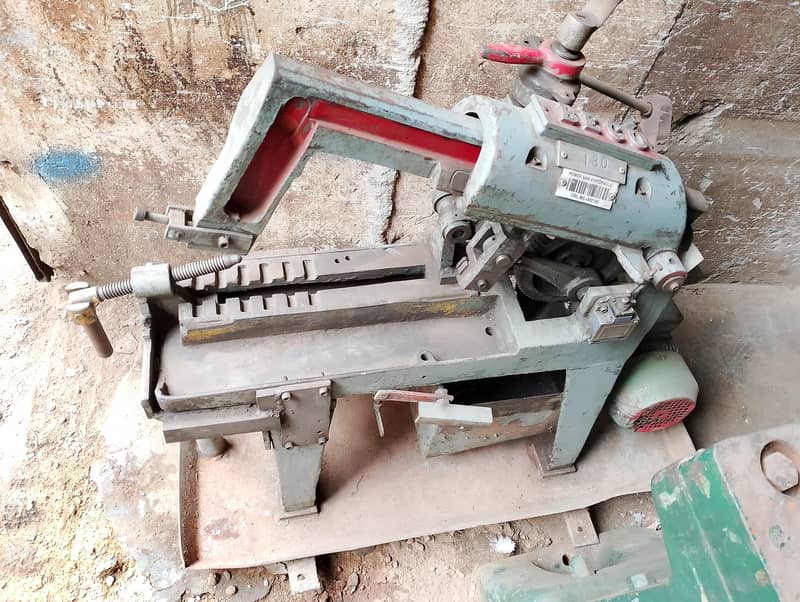 hacksaw cutting machine 3