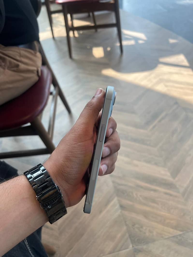 iPhone 15JV 2