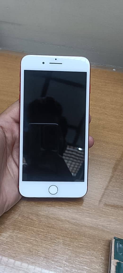 Apple iPhone 7 Plus 1