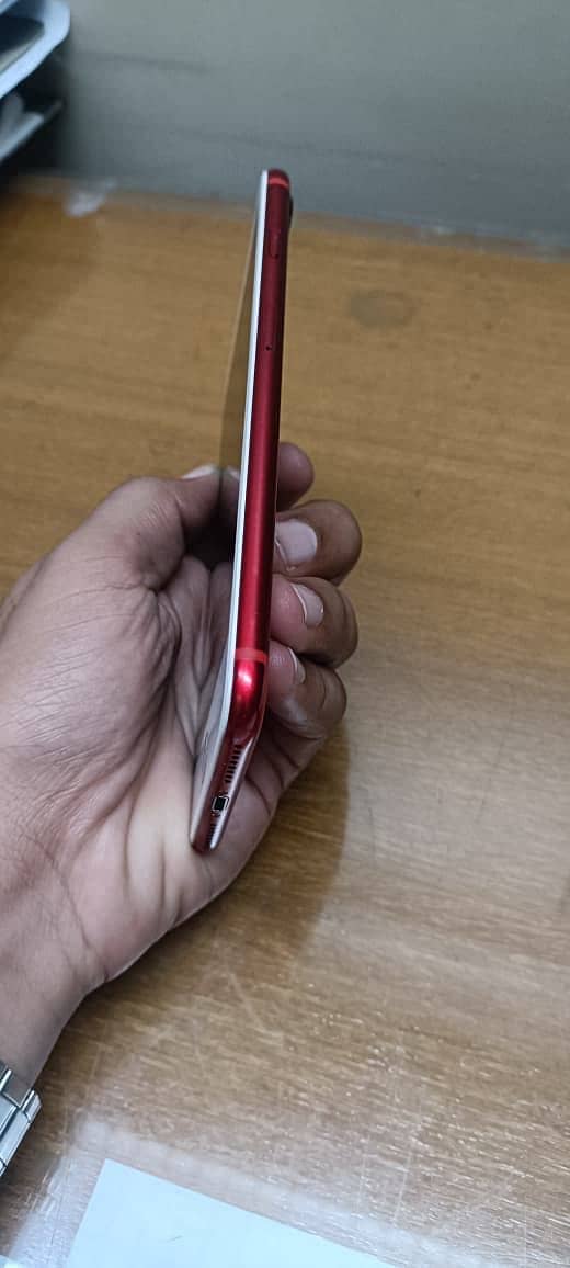 Apple iPhone 7 Plus 4