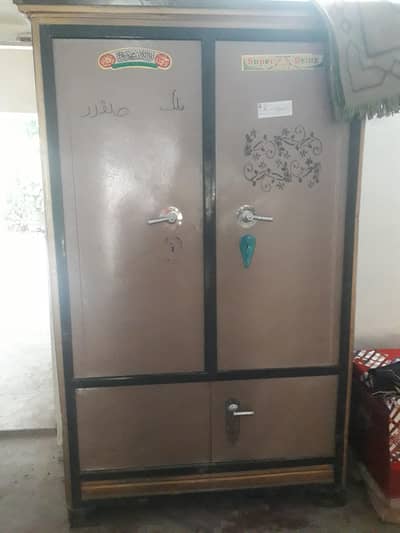 iron almirah for sale