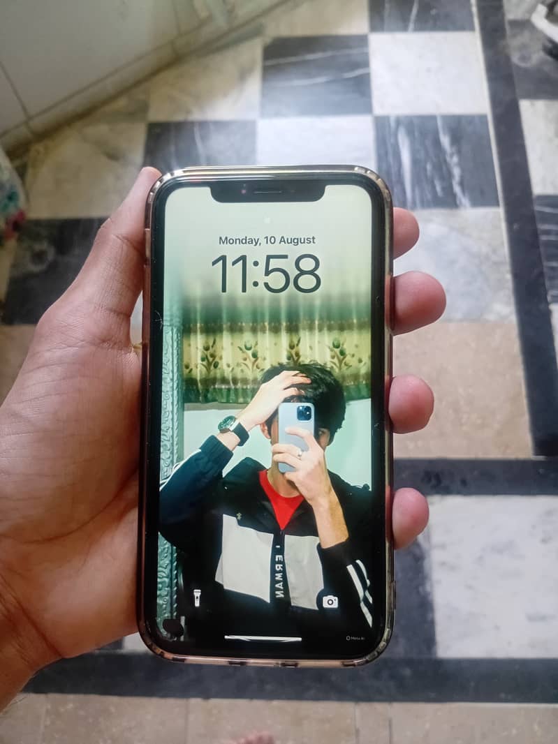 Apple iPhone XR 6